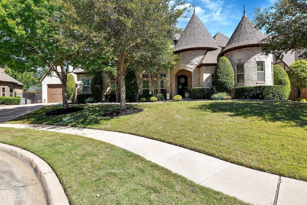 Colleyville, TX 76034,820 Regina Court