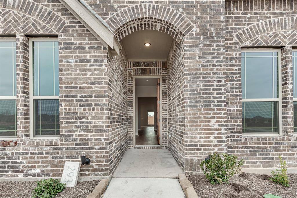 Waxahachie, TX 75165,293 Sparkling Springs Drive