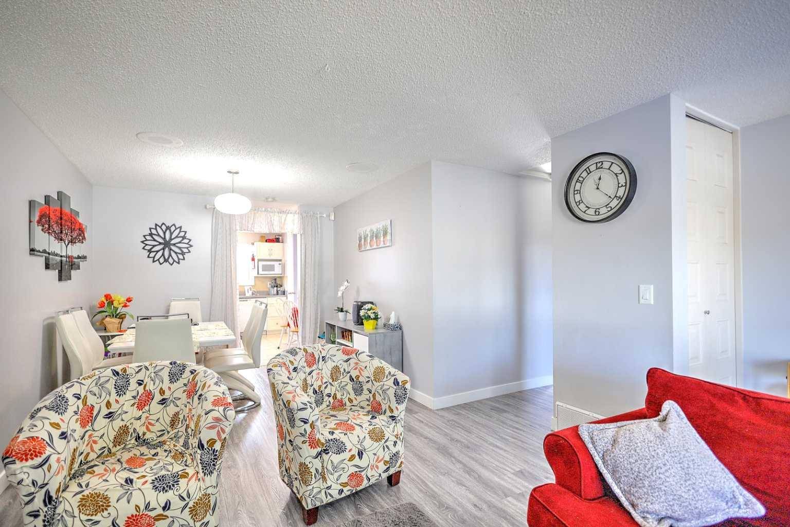 Calgary, AB T2A6P2,151 Abadan CRES NE