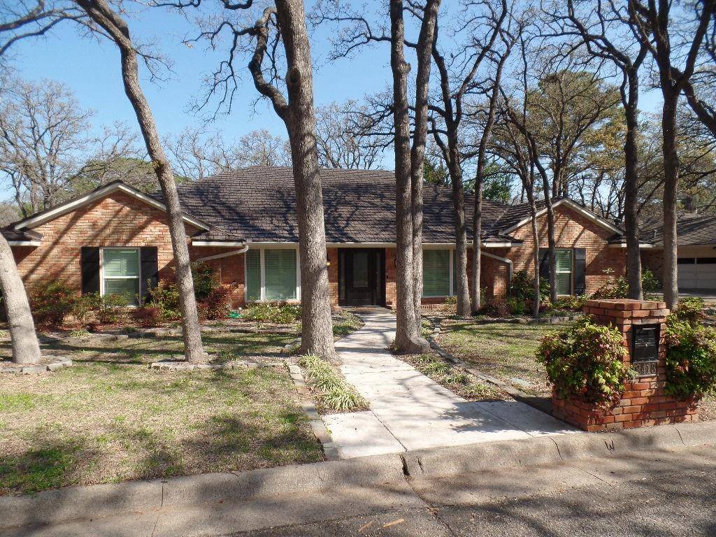 Arlington, TX 76013,2413 Lakeside Drive