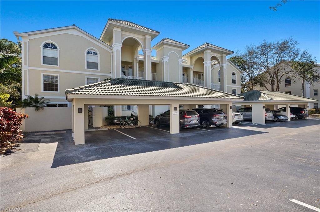 Naples, FL 34110,15405 Cedarwood LN 2-101