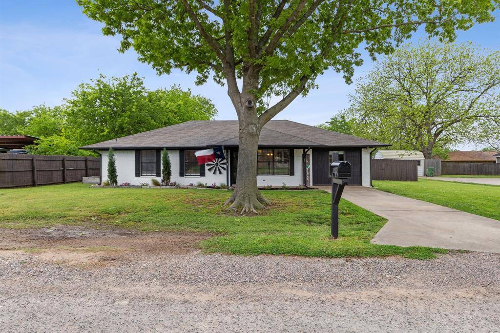 Tioga, TX 76271,502 N Florence Street