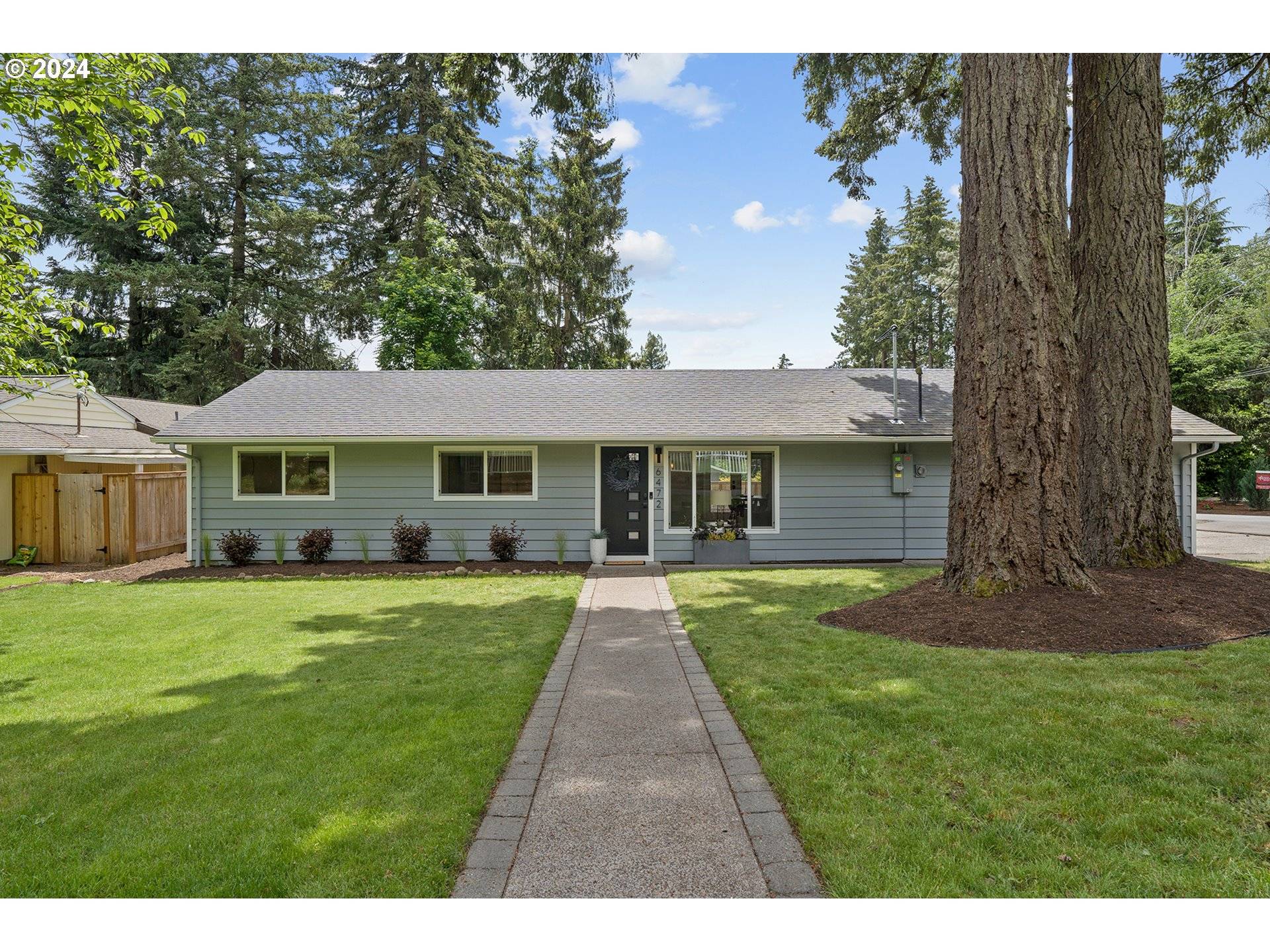 Lake Oswego, OR 97035,6472 SW DAWN ST