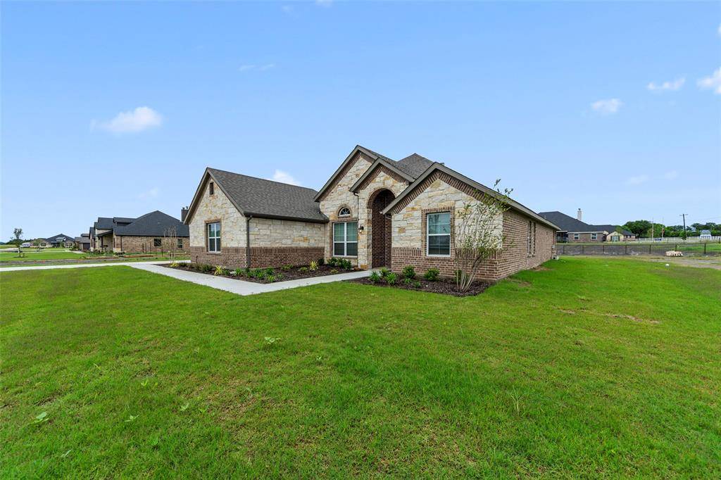 Van Alstyne, TX 75495,101 Cottonwood Court