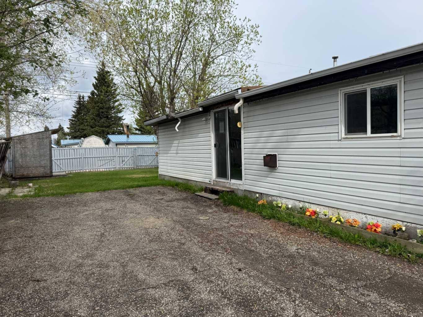 Slave Lake, AB T0G 2A1,500 4 ST NW