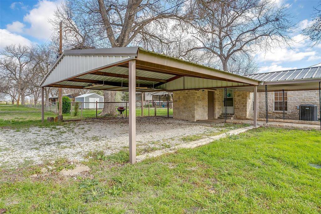 Walnut Springs, TX 76690,116 W Greenland Street