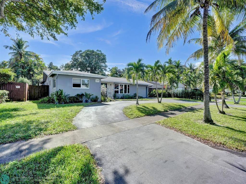 Hollywood, FL 33021,5308 N Adams St