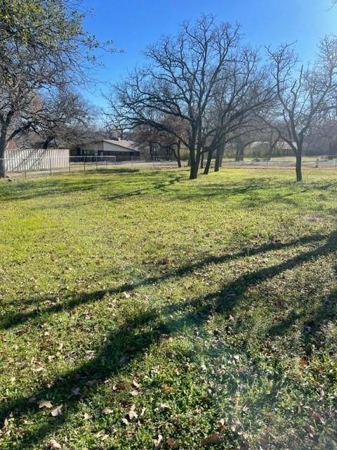 Mineral Wells, TX 76067,203 33rd Street