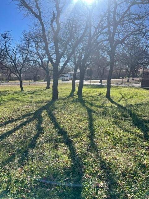 Mineral Wells, TX 76067,203 33rd Street