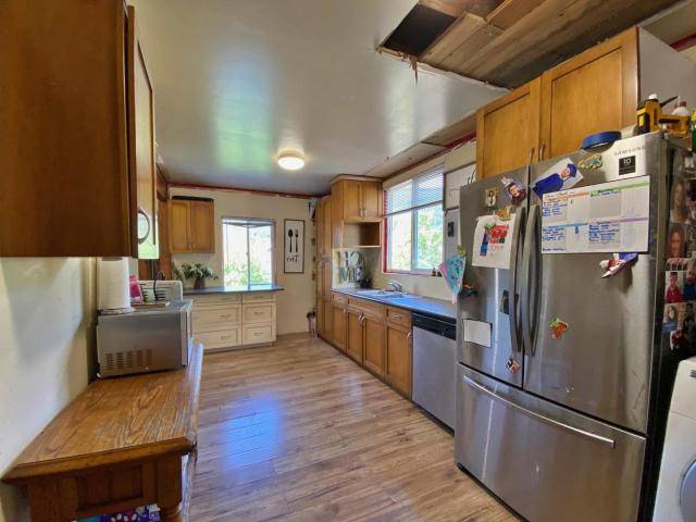 9857-9861 CHURCH STREET, Little Fort, BC V0E 2C0
