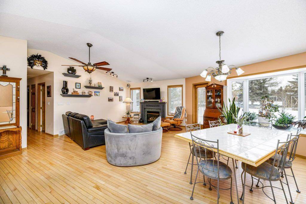 Gull Lake, AB T4L2N3,41124 RANGE ROAD 282 #108