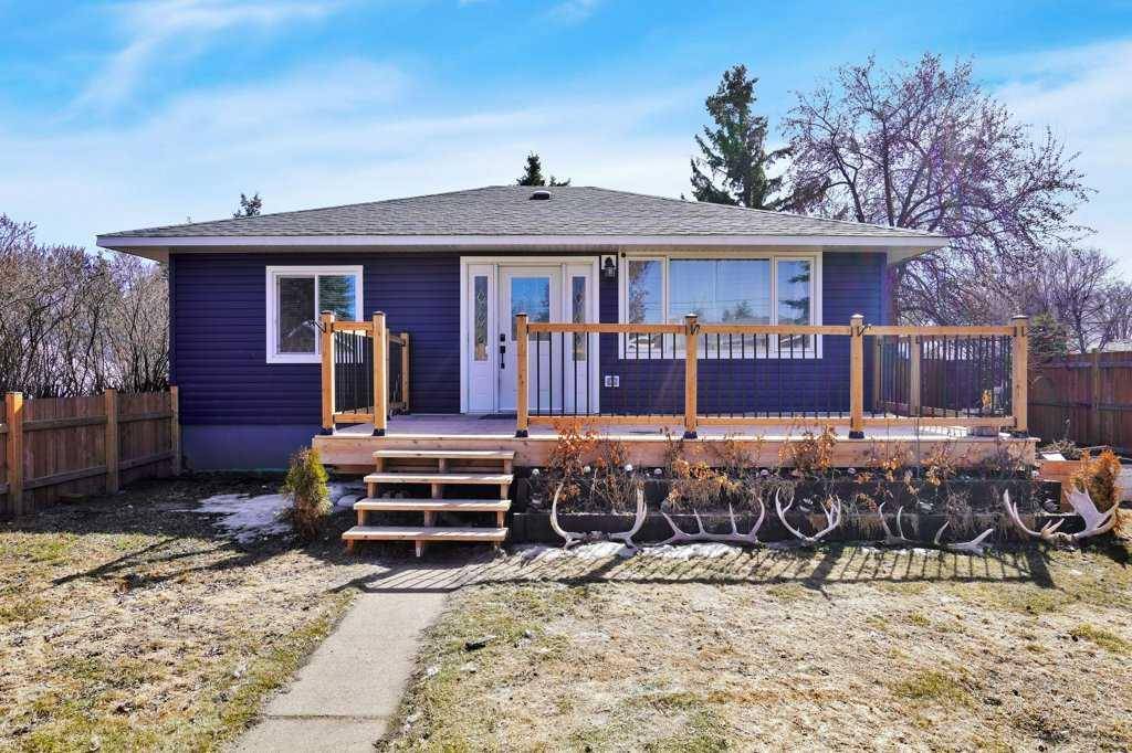 Stettler, AB T0C 2L2,5823 51 AVE