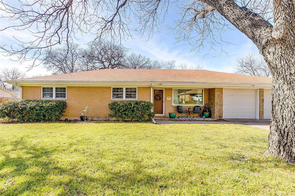 Weatherford, TX 76086,1103 N Elm Street