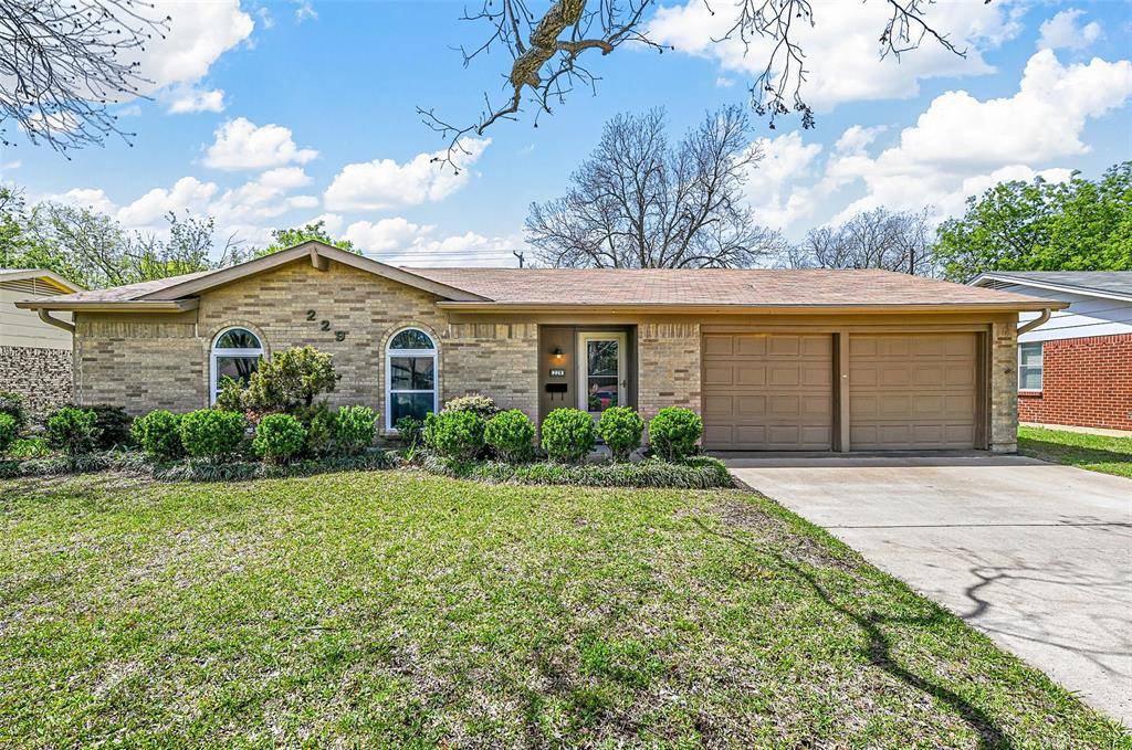 Burleson, TX 76028,229 NW Wintercrest Road