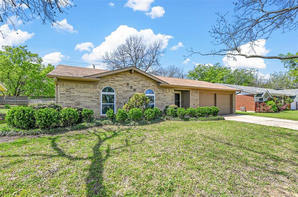 Burleson, TX 76028,229 NW Wintercrest Road