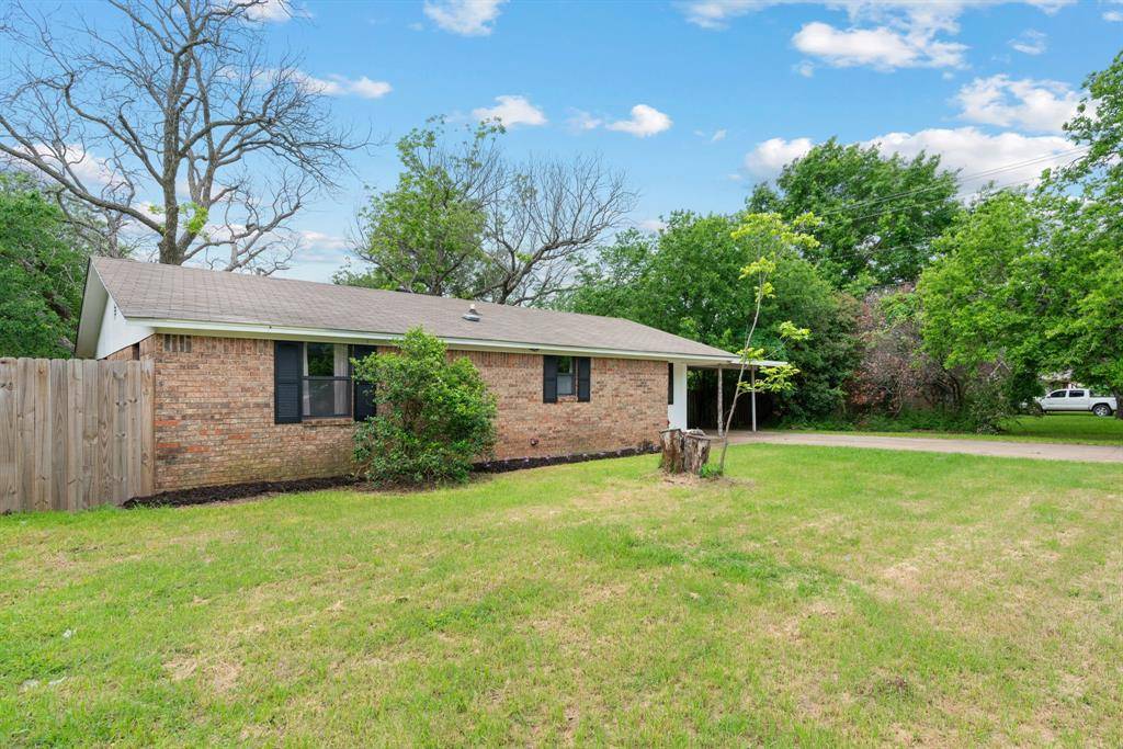 Weatherford, TX 76086,207 W 3rd Street