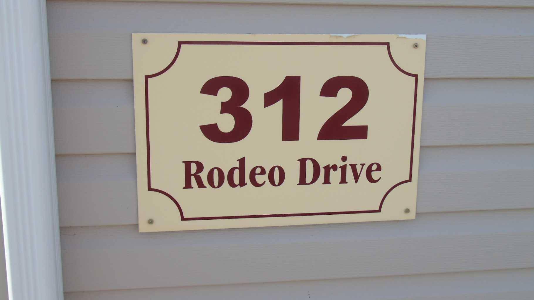 Fort Macleod, AB T0L 0Z0,312 Rodeo Drive