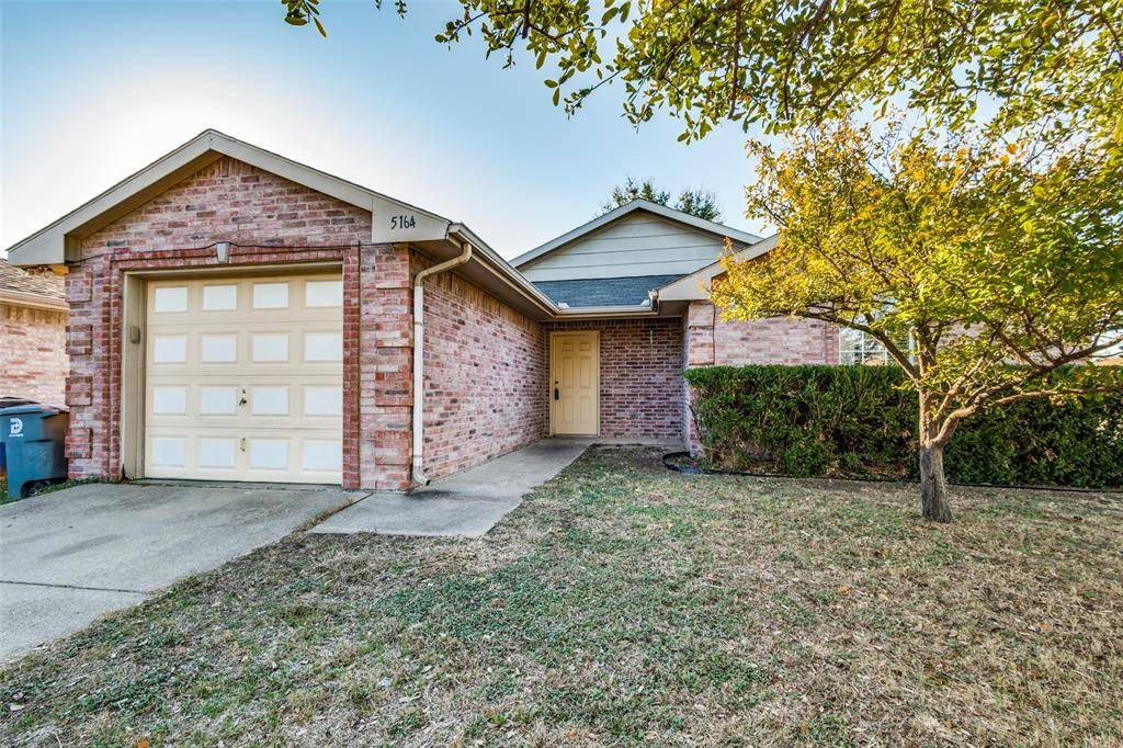 Dallas, TX 75211,5164 Mimi Court