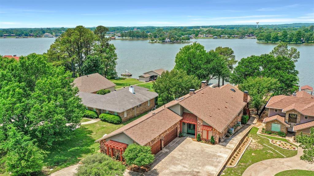 Lake Kiowa, TX 76240,936 Kiowa Drive E