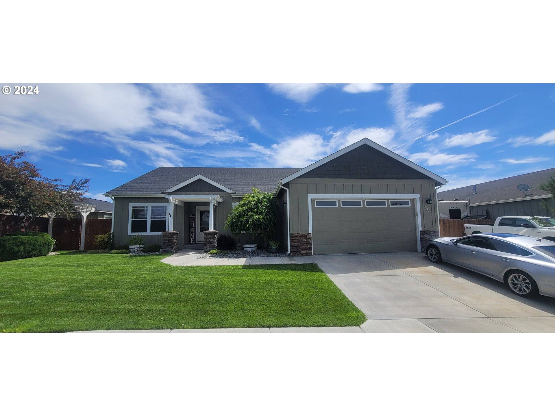 Hermiston, OR 97838,2374 NW OVERLOOK DR