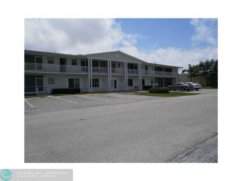 Lighthouse Point, FL 33064,2100 NE 38th St  #131