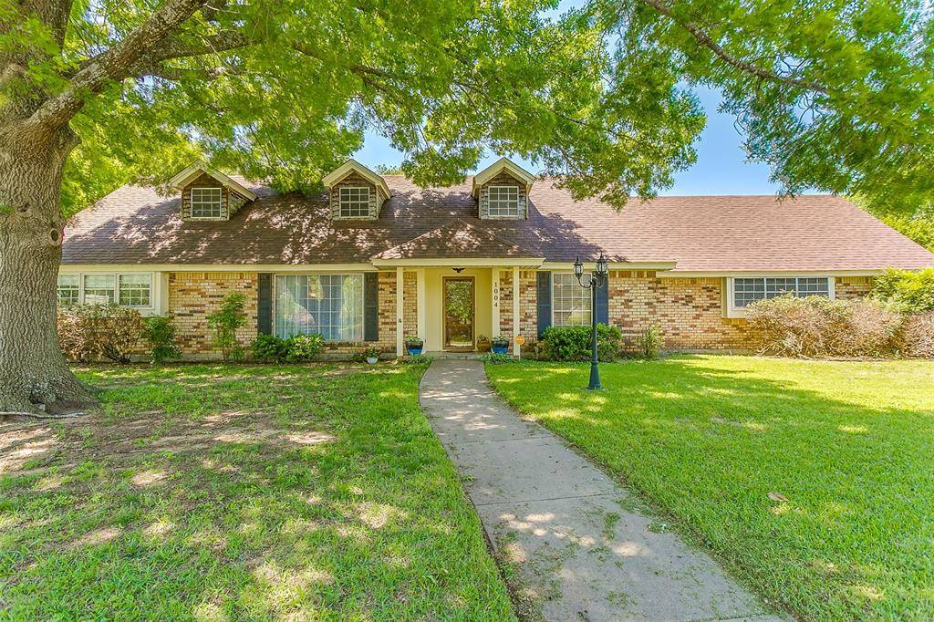 Cleburne, TX 76033,1004 Berkley Drive