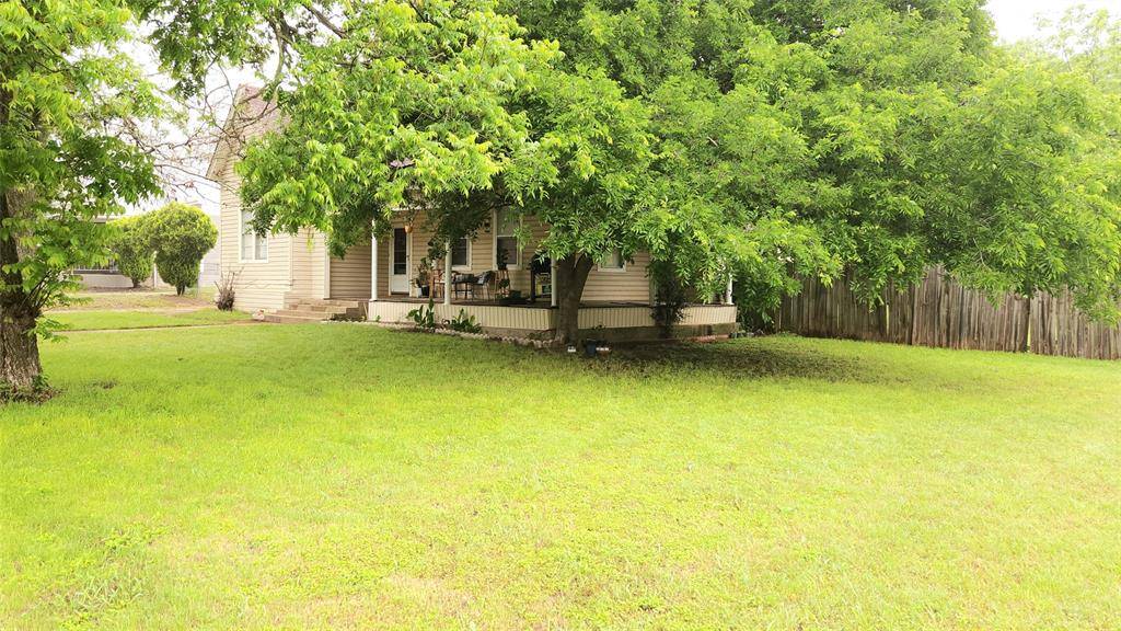 Cleburne, TX 76033,314 W Heard Street