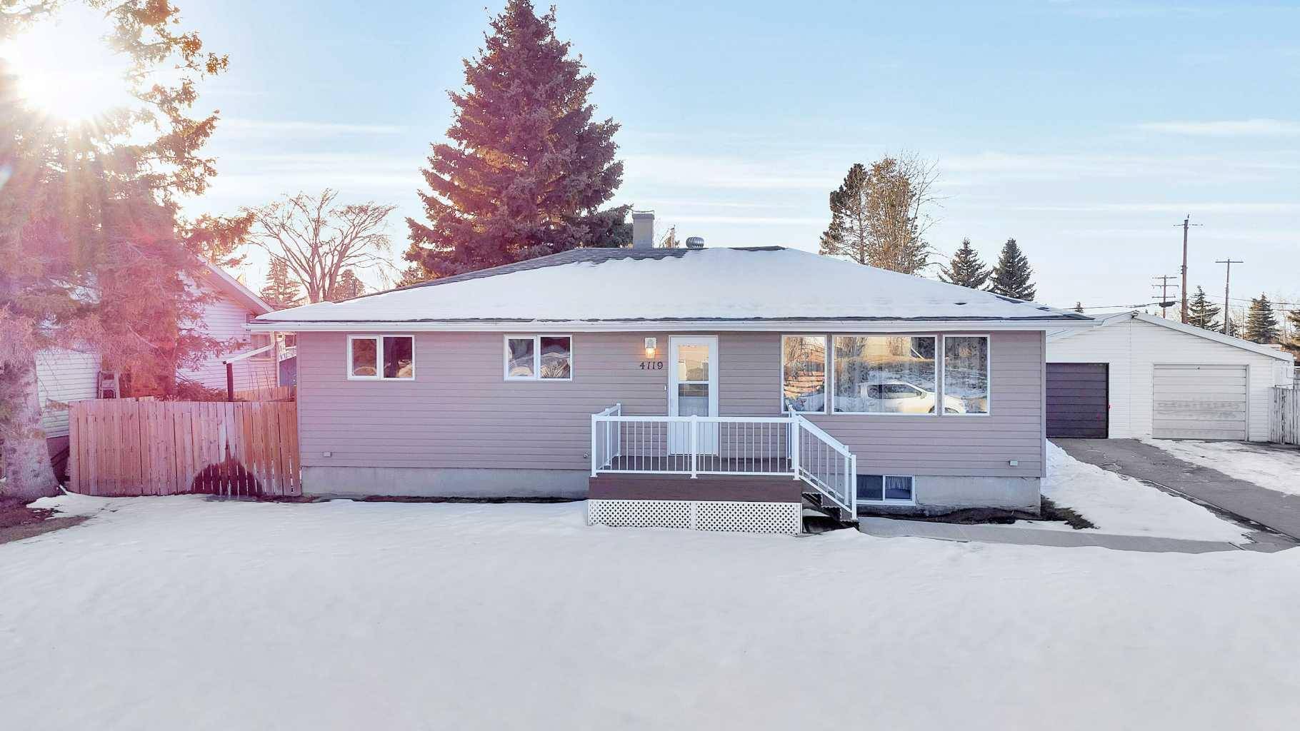 Innisfail, AB T4G 1J9,4119 49A AVE