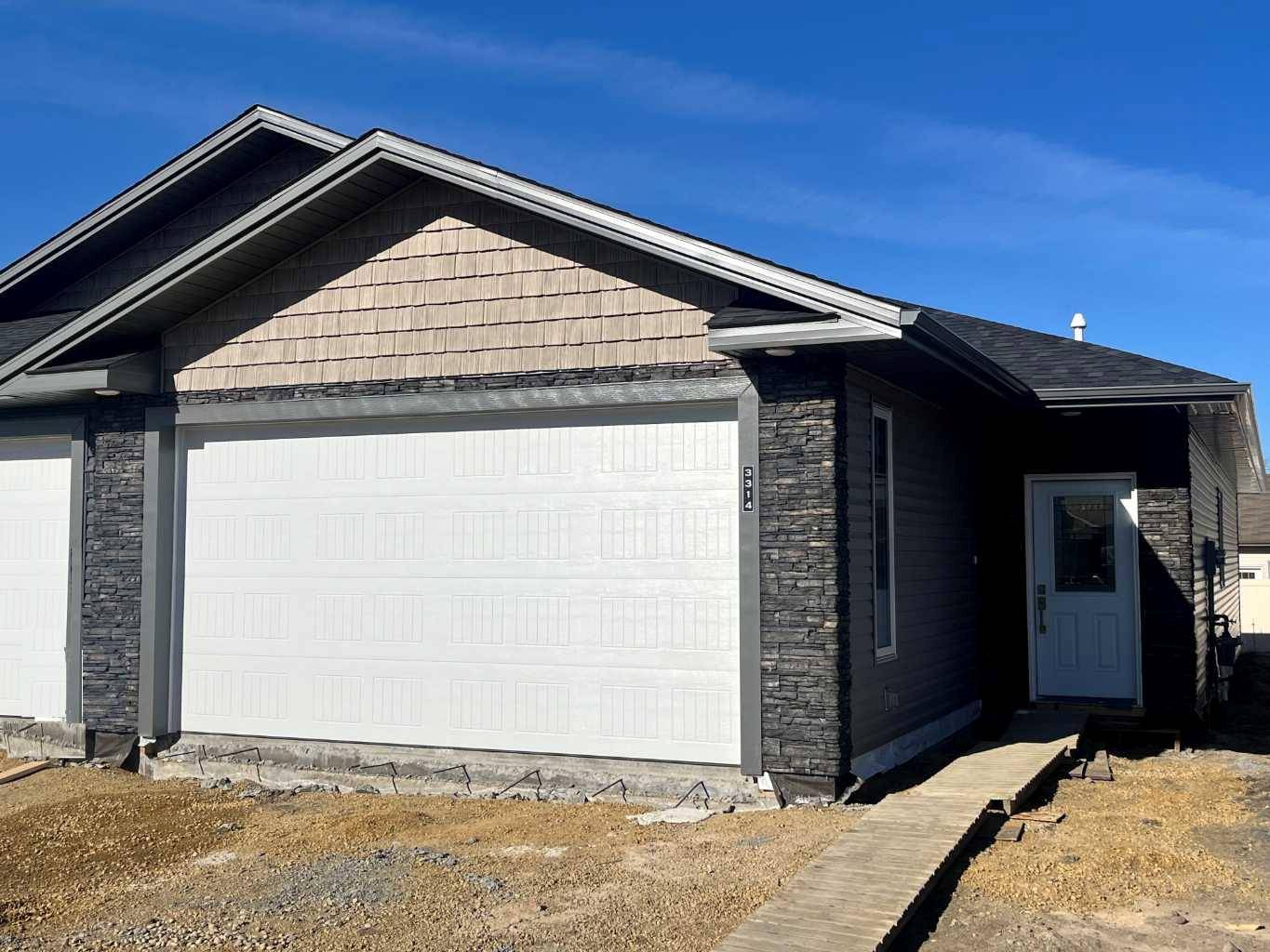 Camrose, AB T4V 5K9,3314 50A Street Close