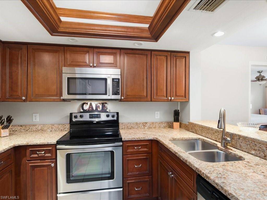 5635 Turtle Bay DR I-9, Naples, FL 34108