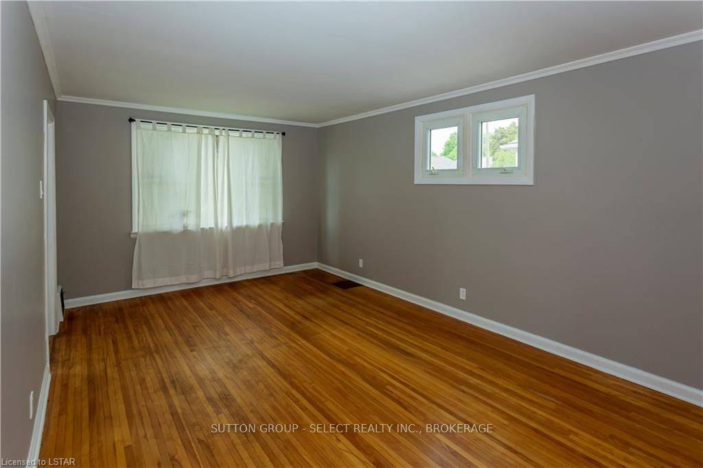 London, ON N5Y 3A4,45 Connaught Ave