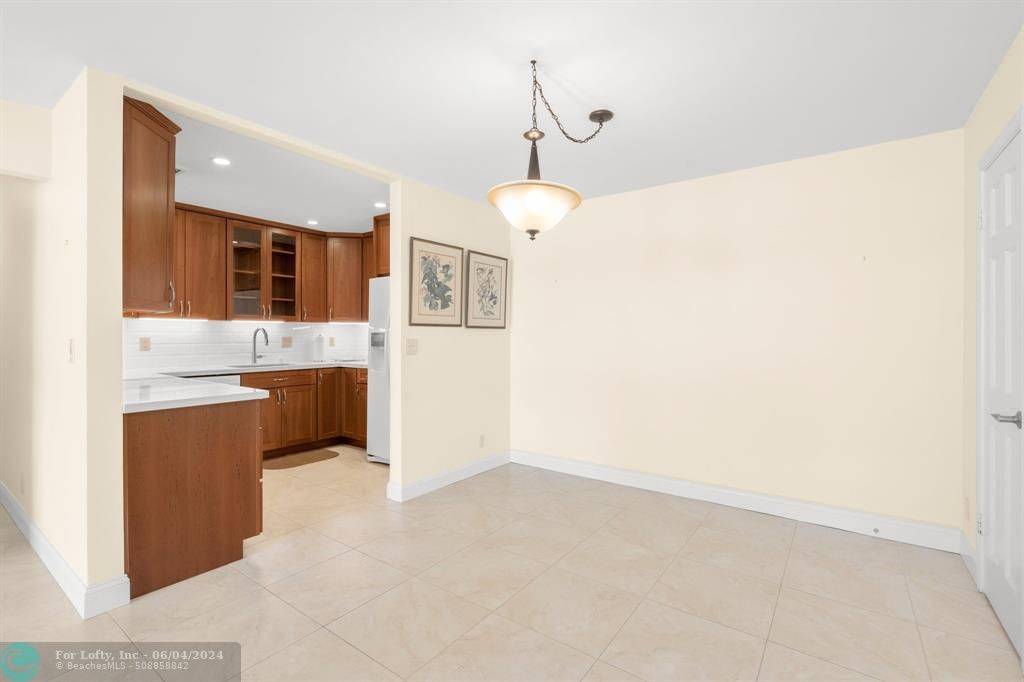 Fort Lauderdale, FL 33308,6245 Bay Club Dr  #1