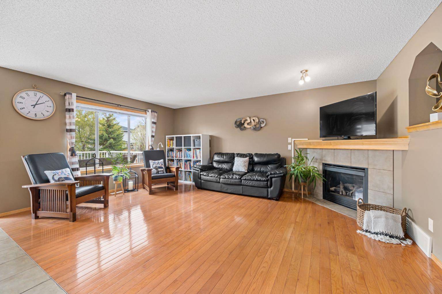 Calgary, AB T3L 2X2,116 Tuscany Ravine CRES NW