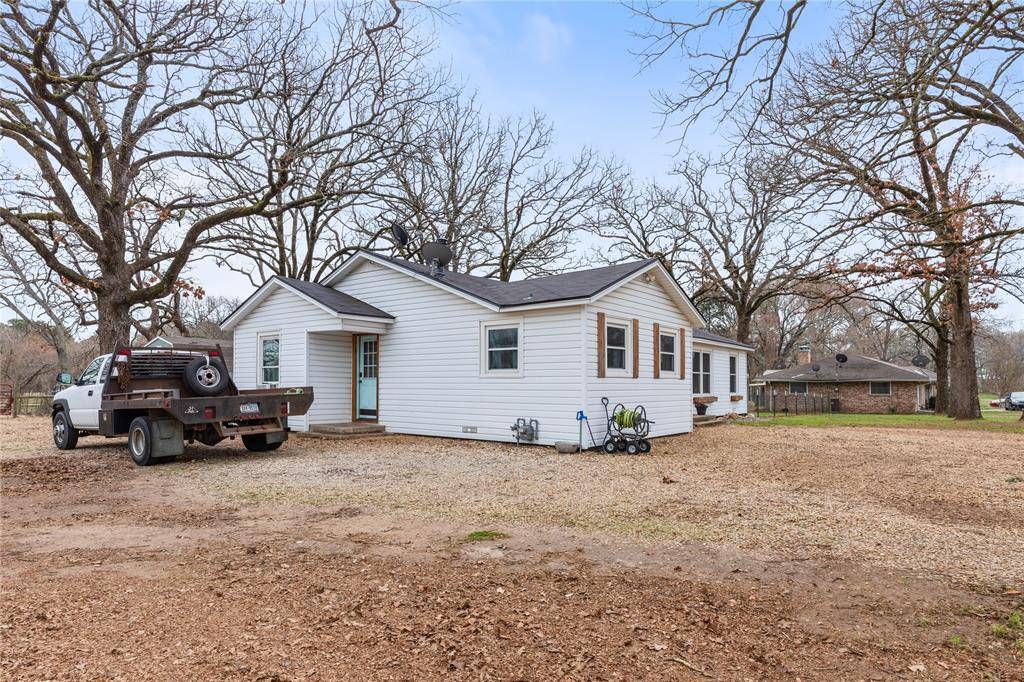 Edgewood, TX 75117,502 N Houston