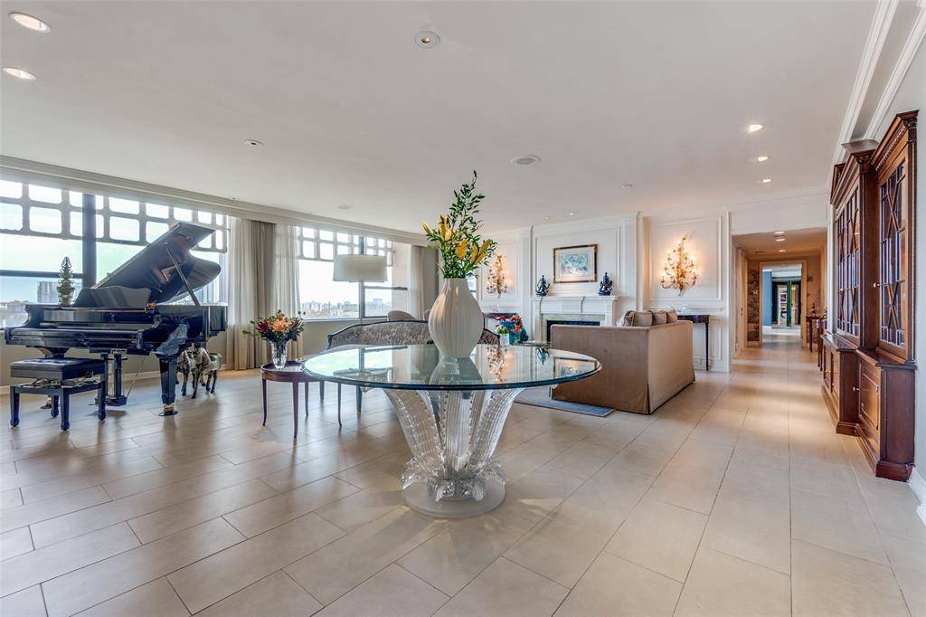 Dallas, TX 75219,3525 Turtle Creek Boulevard #11AB