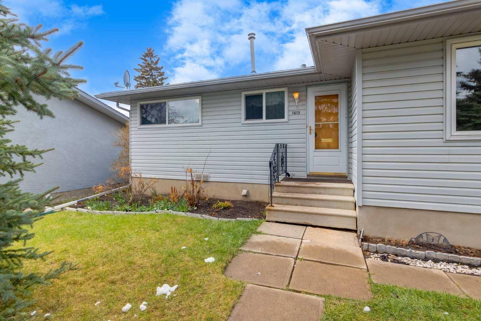 Calgary, AB T2A 1Y8,1615 Rouleau CRES SE