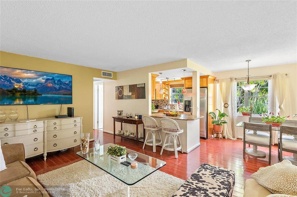 Deerfield Beach, FL 33442,265 Farnham L  #265