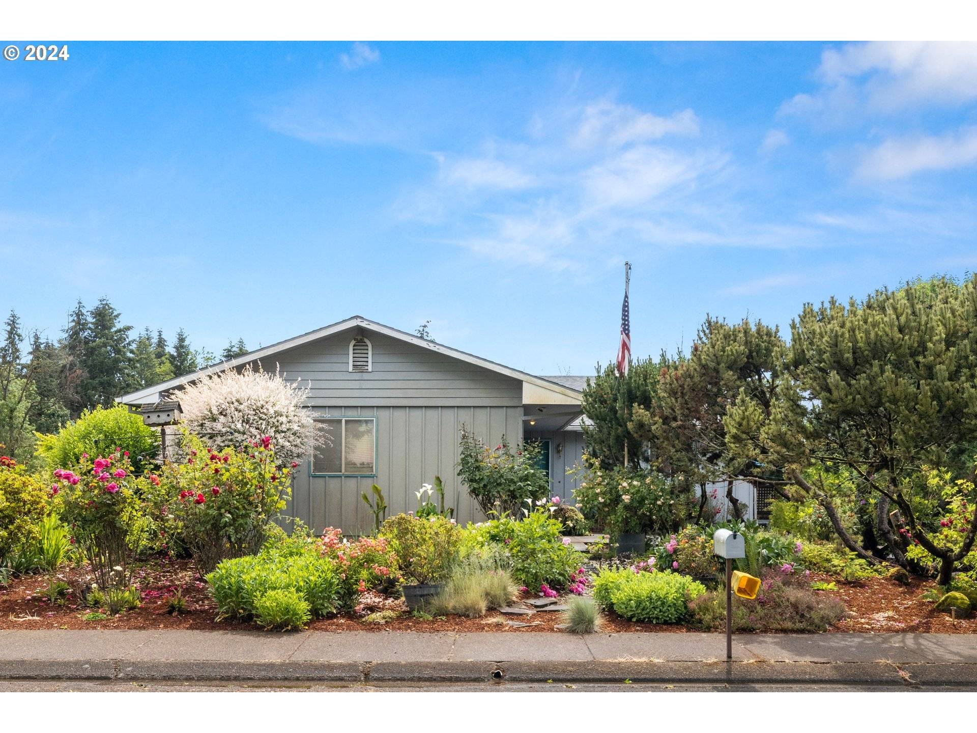 Woodburn, OR 97071,840 HERMANSON ST