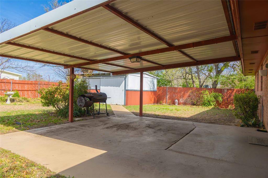 De Leon, TX 76444,232 S Moseley Street