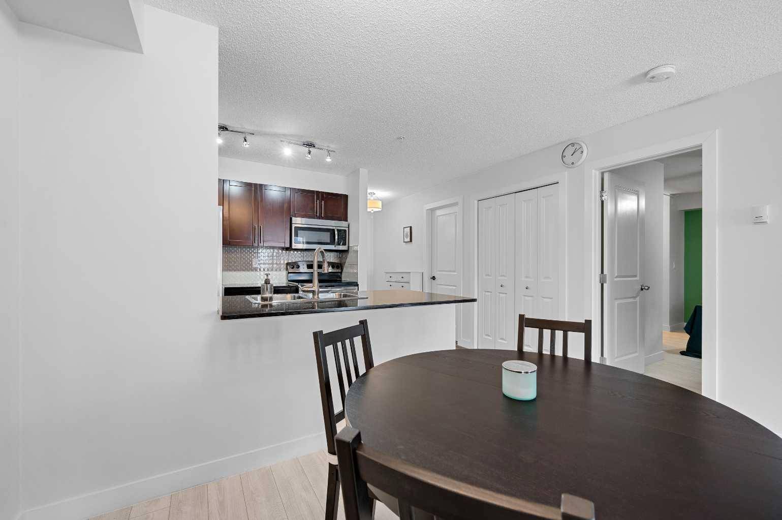 Calgary, AB T2A 4Y5,1317 27 ST SE #1208