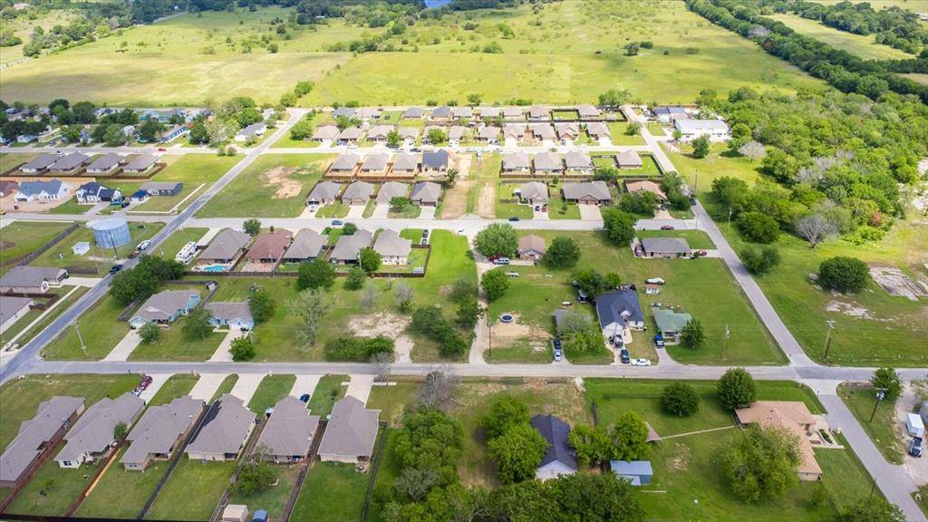 Pilot Point, TX 76258,504 W Broad Street