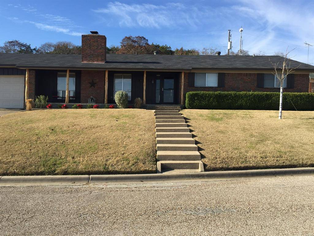 Clifton, TX 76634,415 Hillside Drive