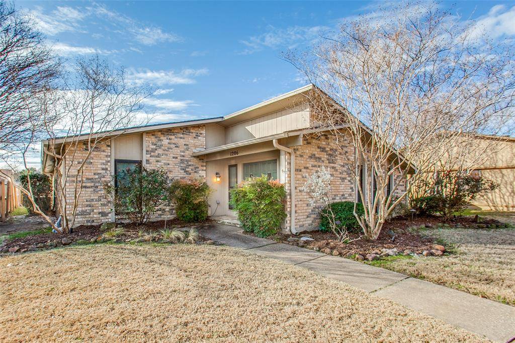 Allen, TX 75002,1206 Creekwood Court