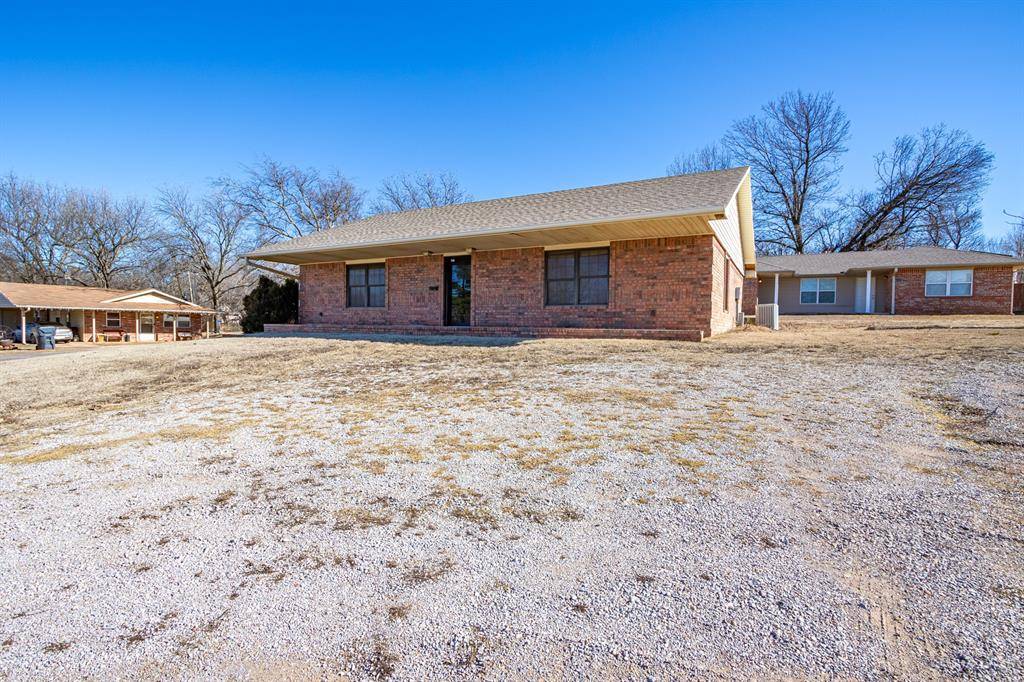 Wanette, OK 74878,314 N Clarady Street