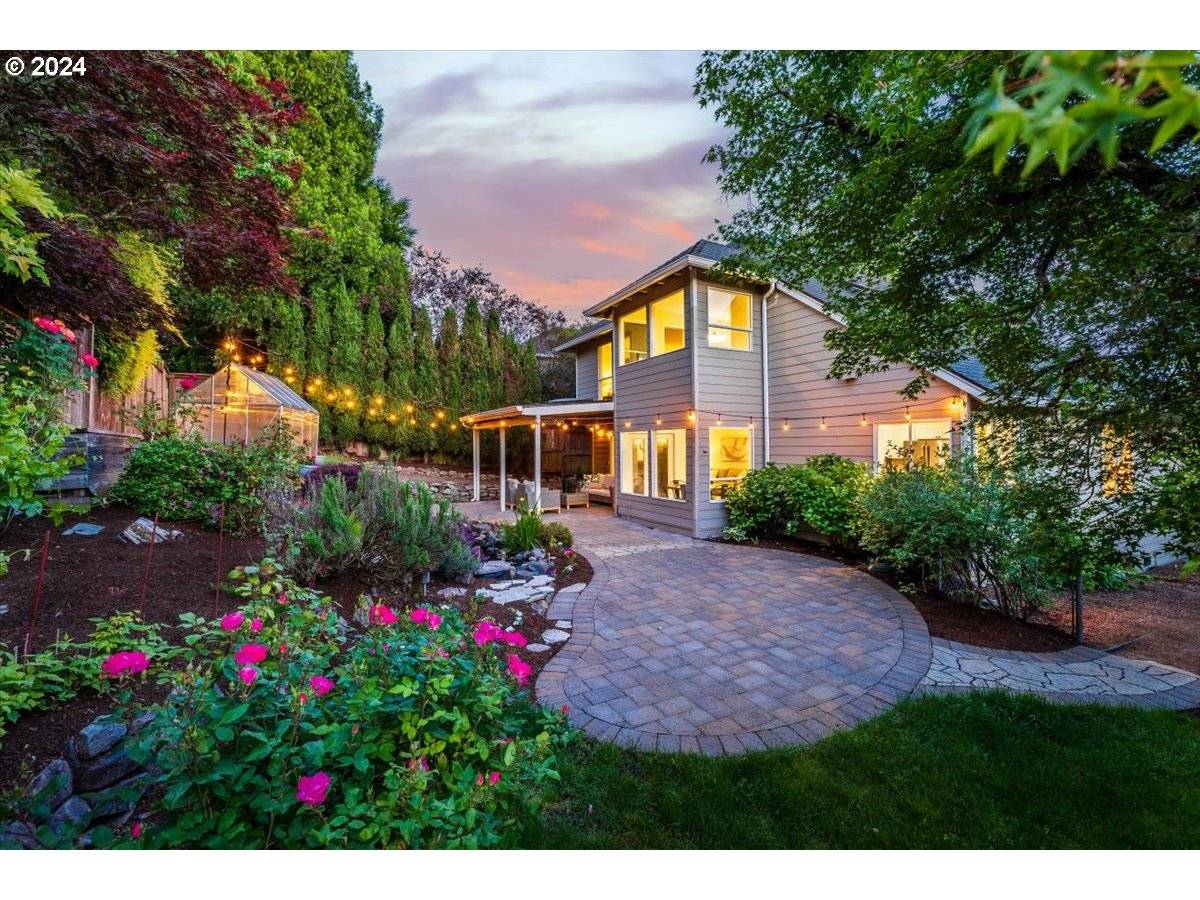 Portland, OR 97224,14671 SW Moet CT