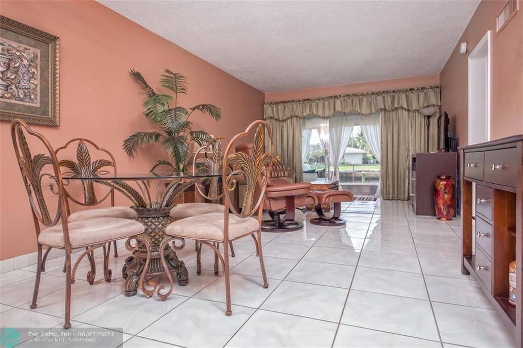 Pompano Beach, FL 33060,298 SE 6th Ave  #8