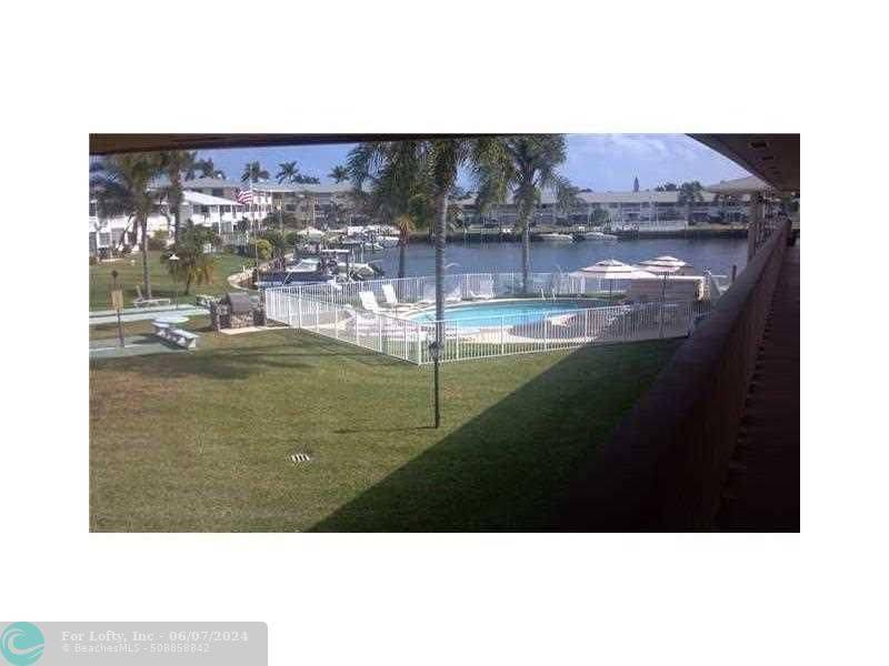 Pompano Beach, FL 33060,298 SE 6th Ave  #9