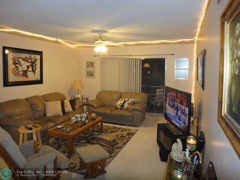 Coral Springs, FL 33065,2980 RIVERSIDE DR  #330-3