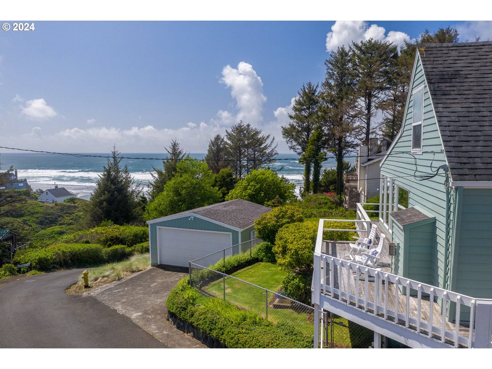 Lincoln City, OR 97367,870 SW 10TH ST