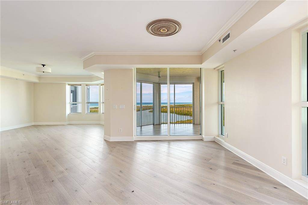 285 Grande WAY 1606, Naples, FL 34110